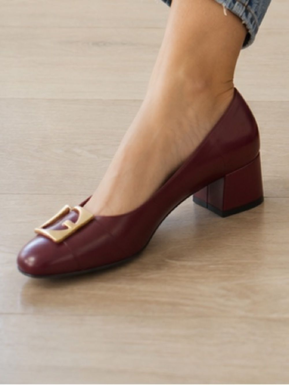 Anne Klein Oxblood Leather Block Heel Pumps Gold Buckle Classic work Shoe 7.5